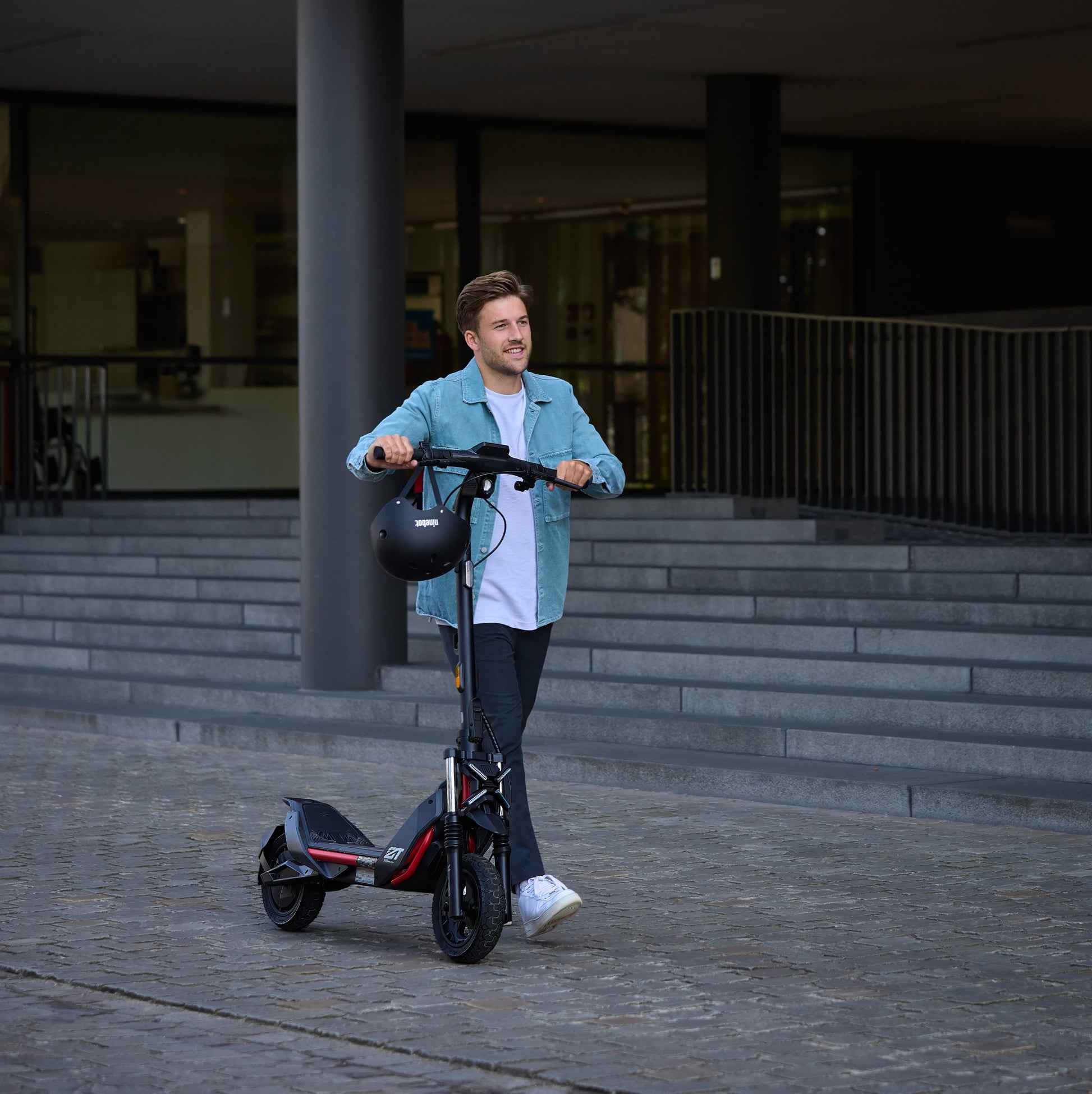 Segway Ninebot ZT3 PRO 1600w 46.8v - E-Steps