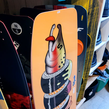 Slingshot SALMON Wakeboard 155cm - NUM14 USED | 24 - Wakeboards (GRADE A)